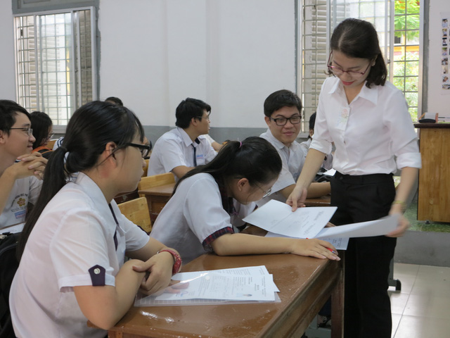 cham thi thpt quoc gia tai tphcm chi 1 bai thi mon ngu van dat diem gioi