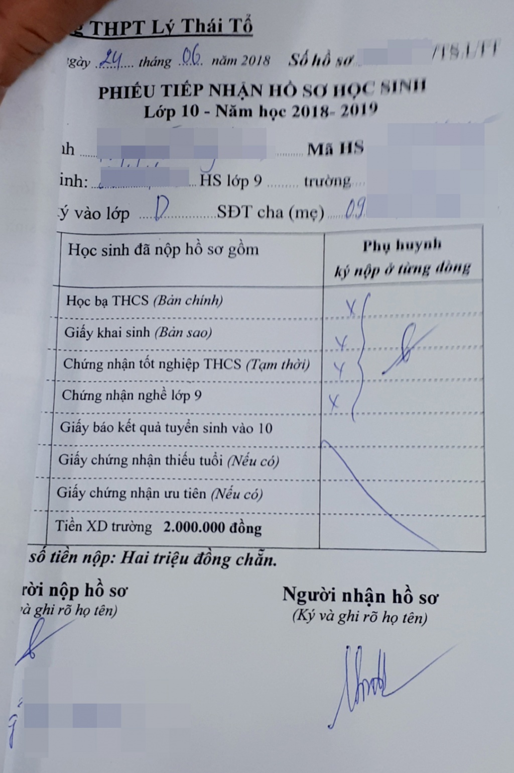 Trường Lý Thái Tổ không trả lại phí đặt chỗ 2 triệu đồng dù học sinh không đến nhập học truong ly thai to khong tra lai phi dat cho 2 trieu dong du hoc sinh khong den nhap hoc