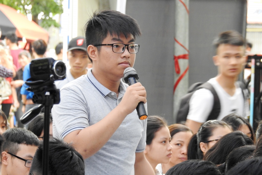 Thí sinh đạt 20,5 điểm khối A nhưng nhà nghèo thì nên học đại học hay học nghề để có thu nhập? thi sinh dat 205 diem khoi a nhung nha ngheo thi nen hoc dai hoc hay hoc nghe de co thu nhap