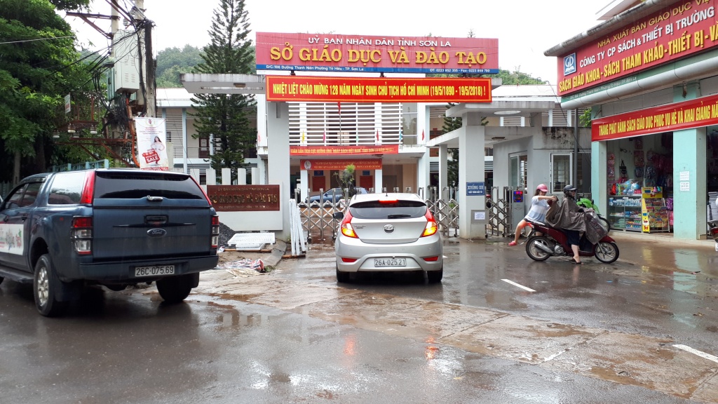 bo gddt se tiep tuc ra soat diem thi cao bat thuong tai son la ngay trong dem 207