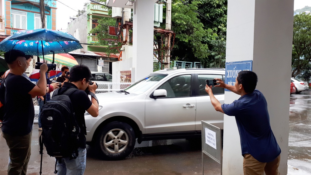 bo gddt se tiep tuc ra soat diem thi cao bat thuong tai son la ngay trong dem 207