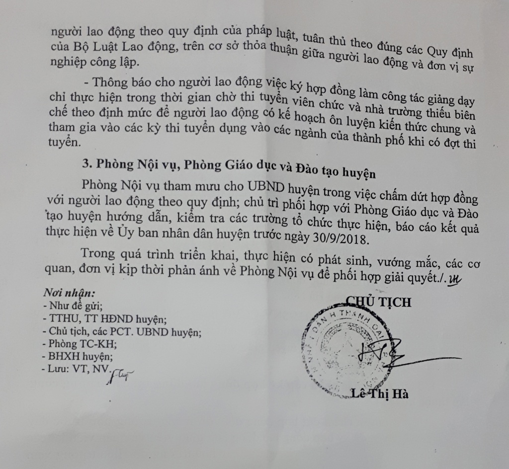 nhieu giao vien o huyen thanh oai co nguy co mat viec sau khi danh ca tuoi thanh xuan day hop dong