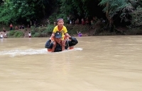dau nam thay co di ban van dong hoc tro den lop vat va lam noi xa nhat den 70 km