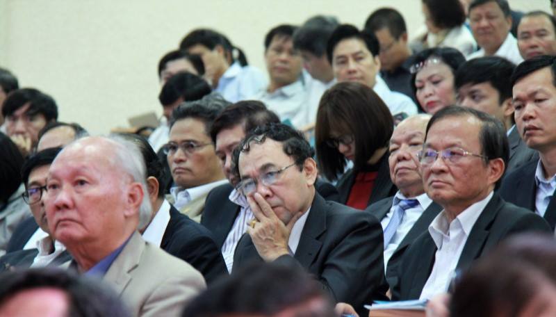 hoi dong truong se duoc quyen bo nhiem va cach chuc hieu truong