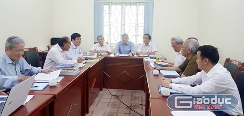 chuyen gia dau nganh con nhieu ban khoan ve du thao chuong trinh mon sinh hoc