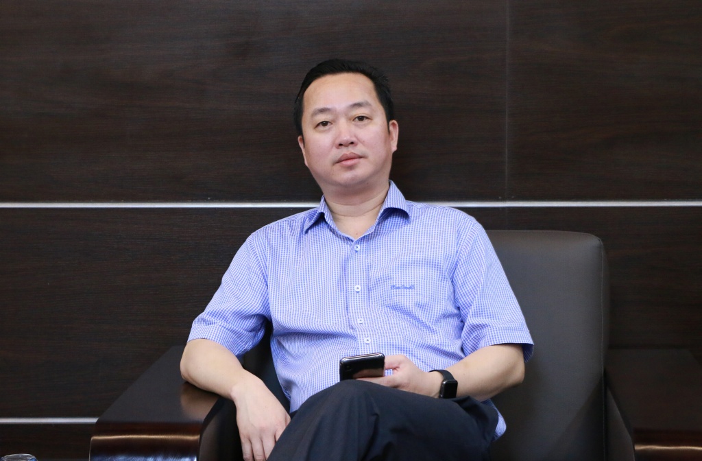 du co bi tien tan sinh vien cung cho co cam the sinh vien de vay 20 trieu dong