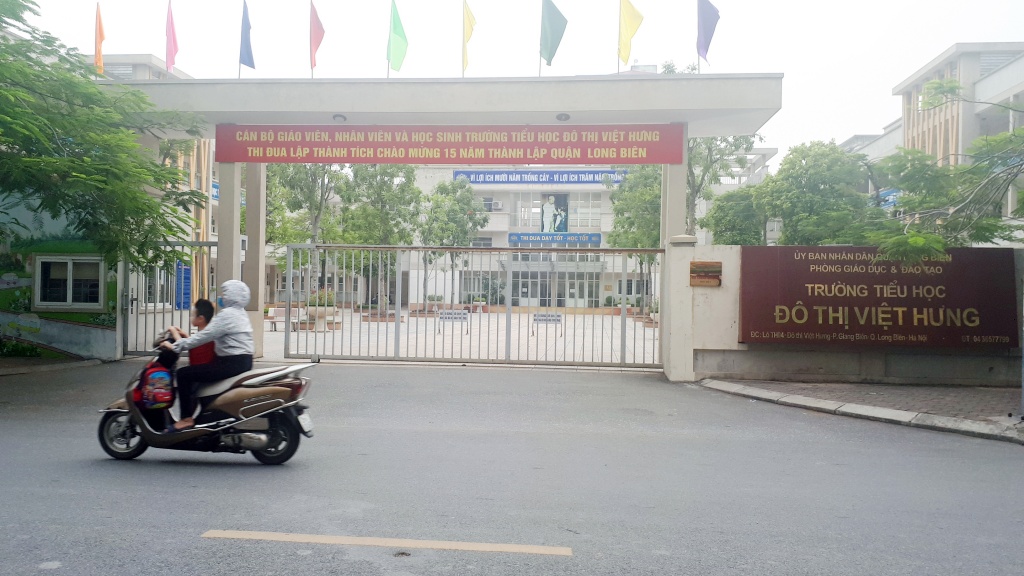 Trường Tiểu học Đô thị Việt Hưng xin rút kinh nghiệm việc bán sách cho học sinh truong tieu hoc do thi viet hung xin rut kinh nghiem viec ban sach cho hoc sinh