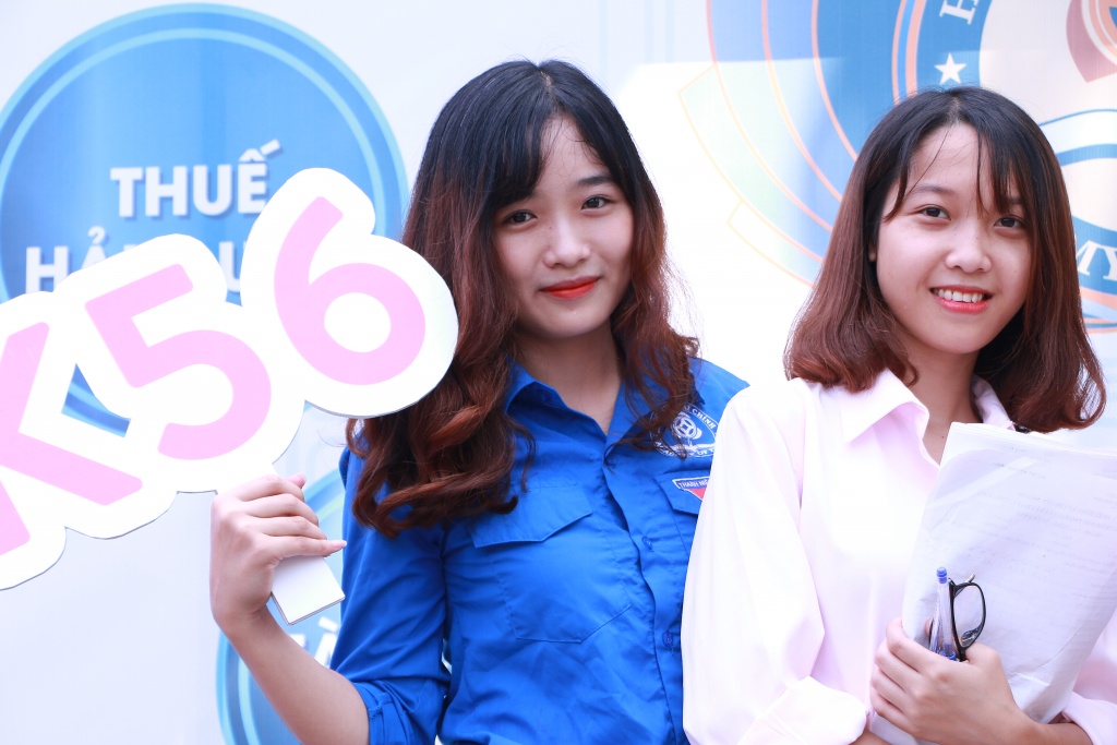 tan sinh vien k56 hoc vien tai chinh no nuc nhap hoc dung dip le vu lan nam 2018