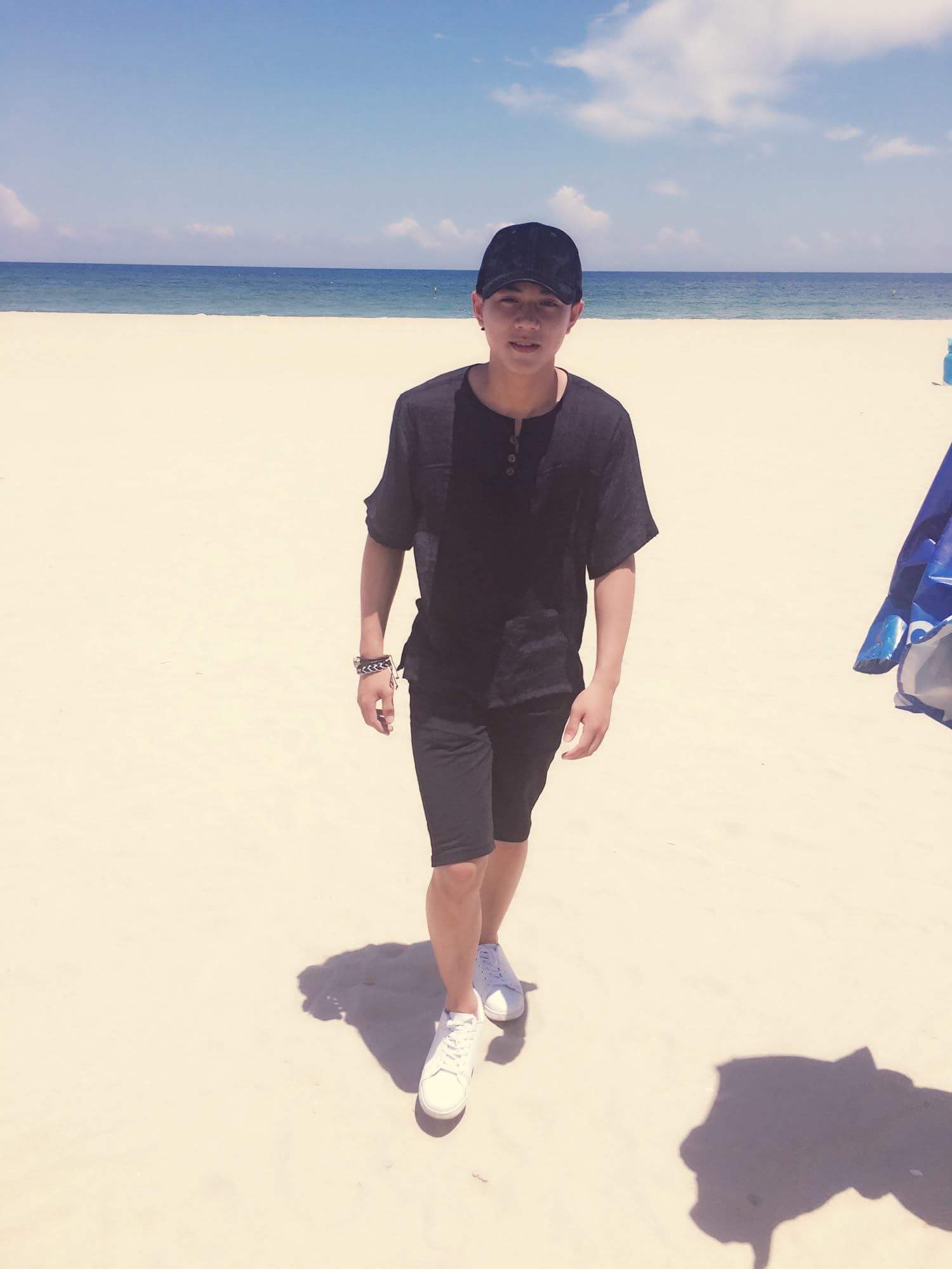 nam than cua hoc vien ky thuat quan su khien hoi chi em xao xuyen vi qua dep trai
