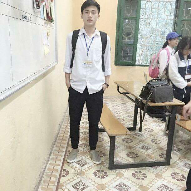 nam than cua hoc vien ky thuat quan su khien hoi chi em xao xuyen vi qua dep trai