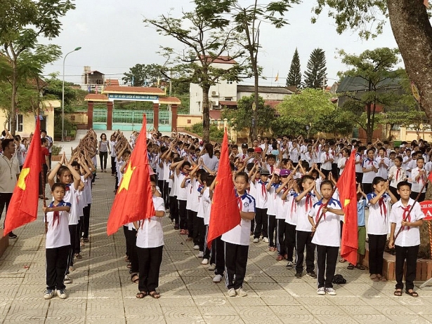 Học sinh cả nước hân hoan chào đón khai giảng năm học mới 2017 - 2018 hoc sinh ca nuoc han hoan chao don khai giang nam hoc moi 2017 2018