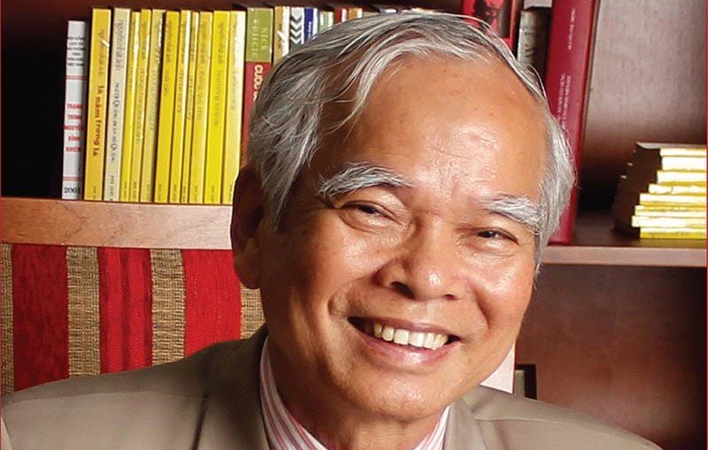 thi truong giao duc quan he bat doi xung