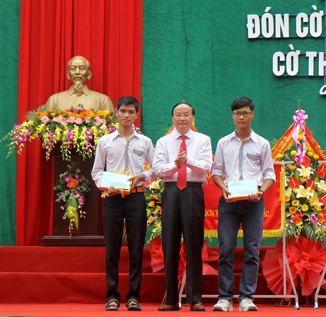 bi quyet dao tao thu khoa cua truong lang o xu thanh