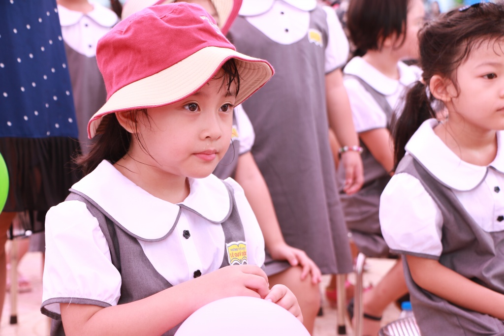 co giao day tre lop 1 mong cac em tu tin hon phu huynh tin tuong va dong hanh voi nha truong