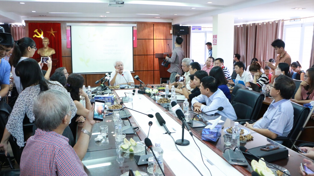 GS Hồ Ngọc Đại: 'Tôi từng từ chối cơ hội làm Thứ trưởng để đi dạy trẻ lớp 1' gs ho ngoc dai toi tung tu choi lam thu truong bo giao duc de di day tre lop 1