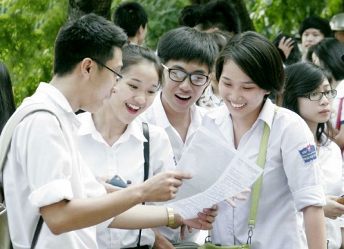 nguyen bo truong bo gddt lo ngai tinh trang 30 diem truot dai hoc lai tai dien