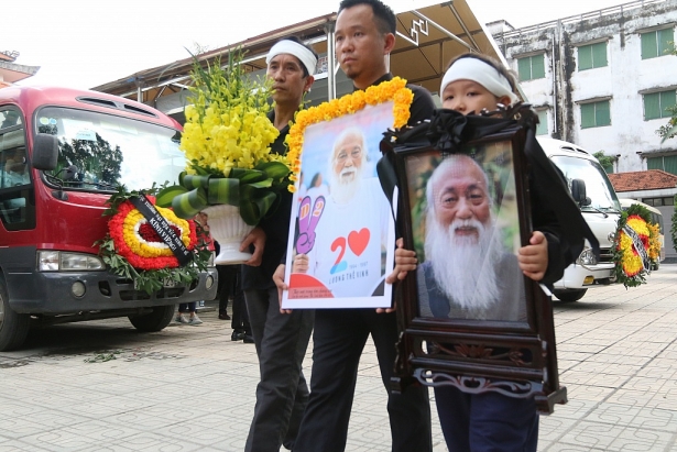 dieu con mai sau le tang nha giao van nhu cuong