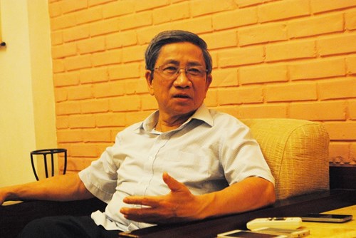 giao su nguyen minh thuyet moi truong se co quyen chon rieng bo sach giao khoa