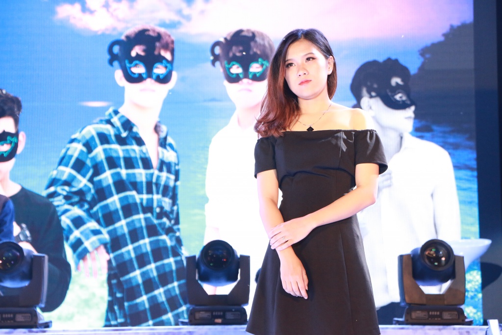dem hoi chao tan sinh vien dh y ha noi day sang tao voi phien ban vi y ma den