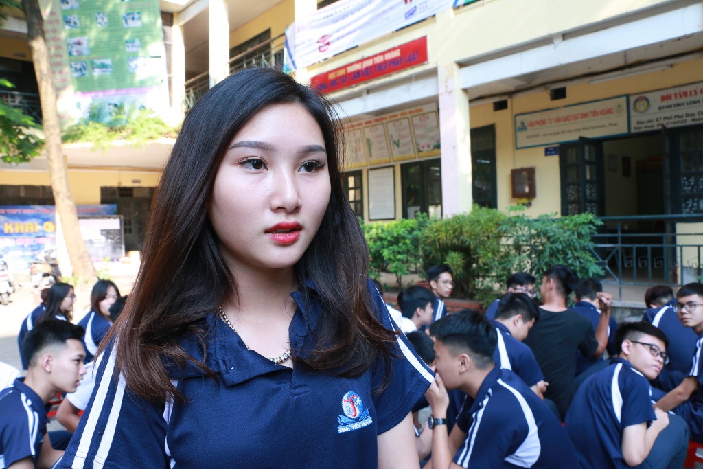 clip hoc sinh ngay tho lo lang trot dai mang thay co ma bi phat 20 trieu thi khong biet lay tien dau de nop