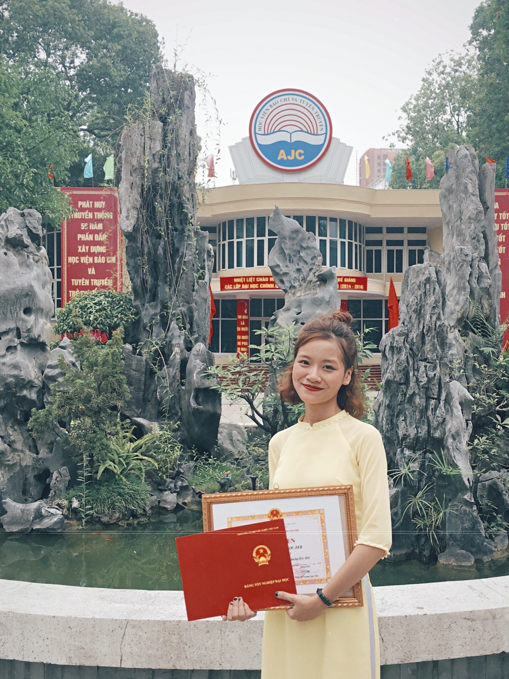 tam su cua co be hat tieu la thu khoa tot nghiep xuat sac hoc vien bao chi nam 2018