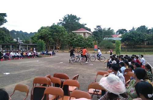 hoc sinh tuyen quang dien quynh bup be tuyen truyen giao duc phap luat trong nha truong