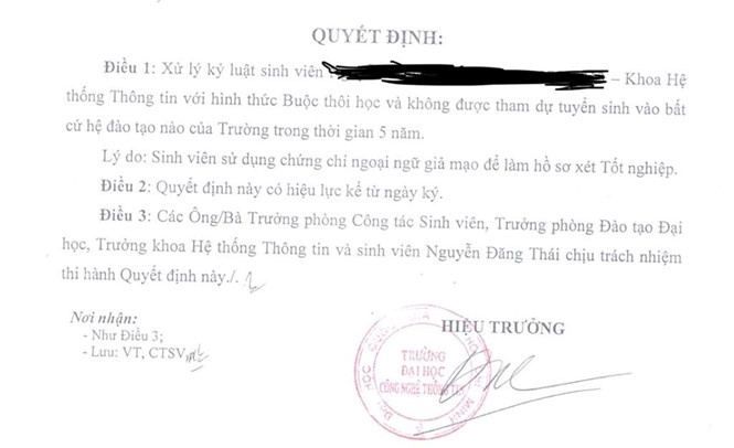 sinh vien bi buoc thoi hoc va cam thi trong 5 nam vi dung chung chi gia