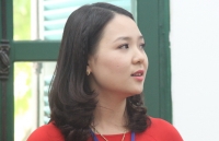 bo anh lop hoc hoa cuc trang gay sot cong dong mang