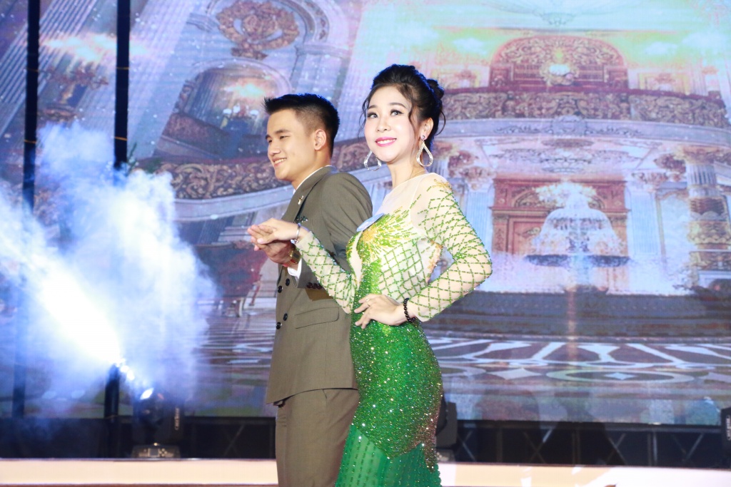 10 cap doi trai tai gai sac trong dem chung ket tai sac phuong dong 2018