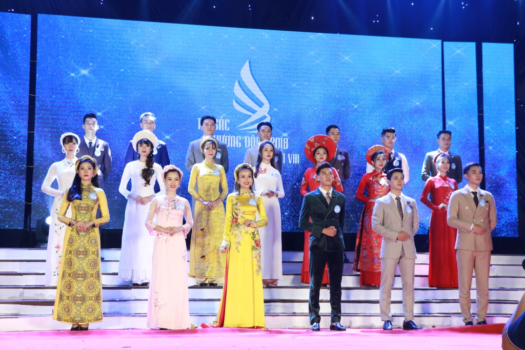 10 cap doi trai tai gai sac trong dem chung ket tai sac phuong dong 2018