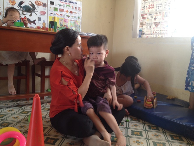 tri an nhung thay co het long vi tre khuyet tat
