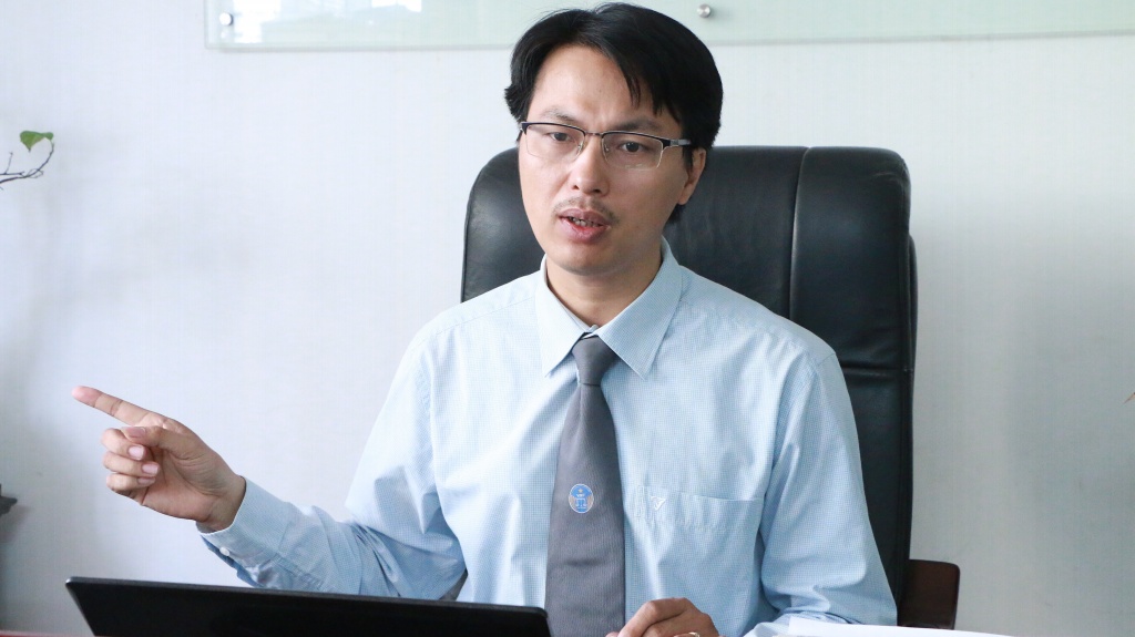 buoc thoi hoc neu sinh vien hoat dong mai dam lan thu 4 ngon tu khong chuan chong cheo voi luat khac