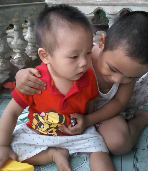 thai phu ung thu dat cuoc mang song de con chao doi khoe manh