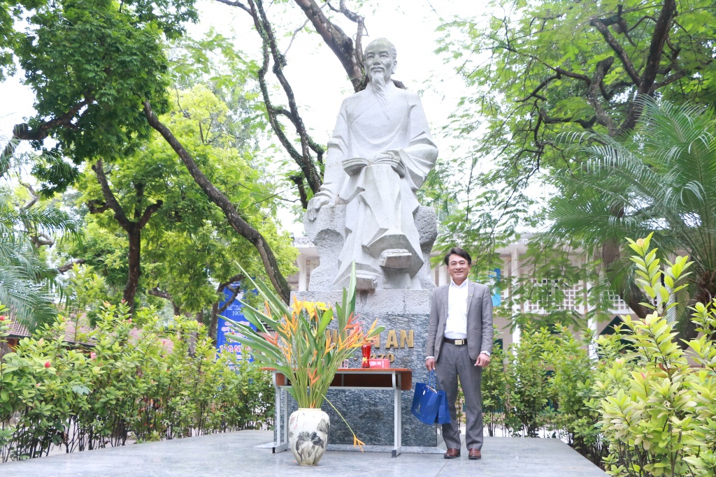 Những hình ảnh xúc động tại đại lễ 110 năm ngày truyền thống trường THPT Chu Văn An nhung hinh anh xuc dong tai dai le 110 nam ngay truyen thong truong thpt chu van an