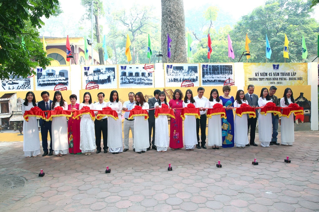 Trường THPT Phan Đình Phùng 'thay áo mới' chuẩn bị bước sang tuổi 45 truong thpt phan dinh phung thay ao moi chuan bi buoc sang tuoi 45