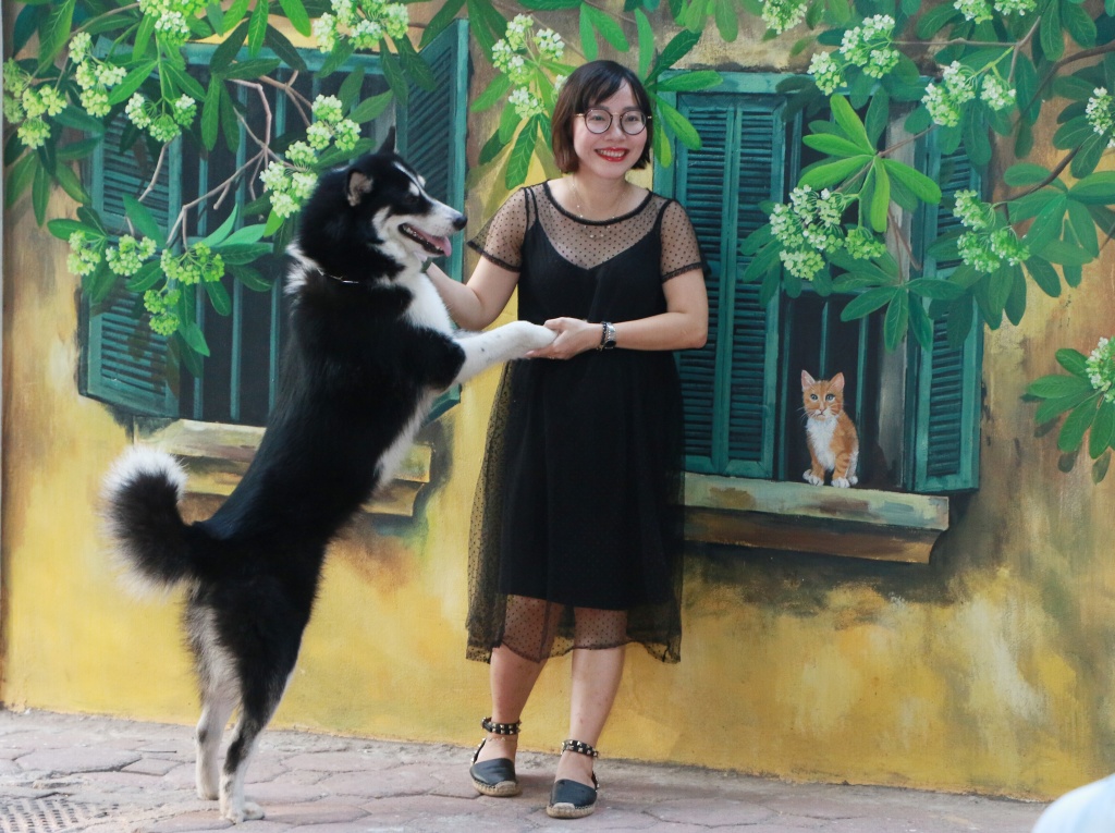 tam su cua tac gia buc tranh tuong khung o truong thpt phan dinh phung