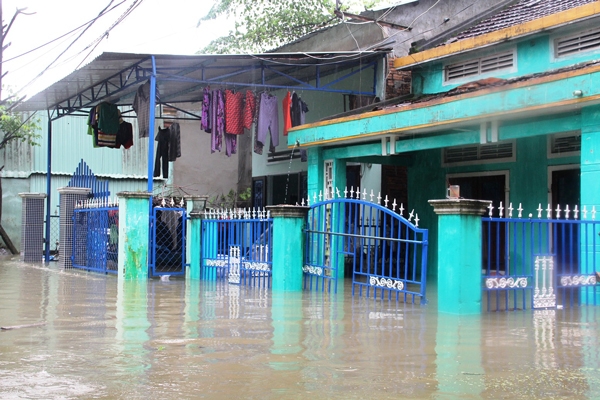 quang nam quang ngai nuoc lu dang cao 6 nguoi thuong vong