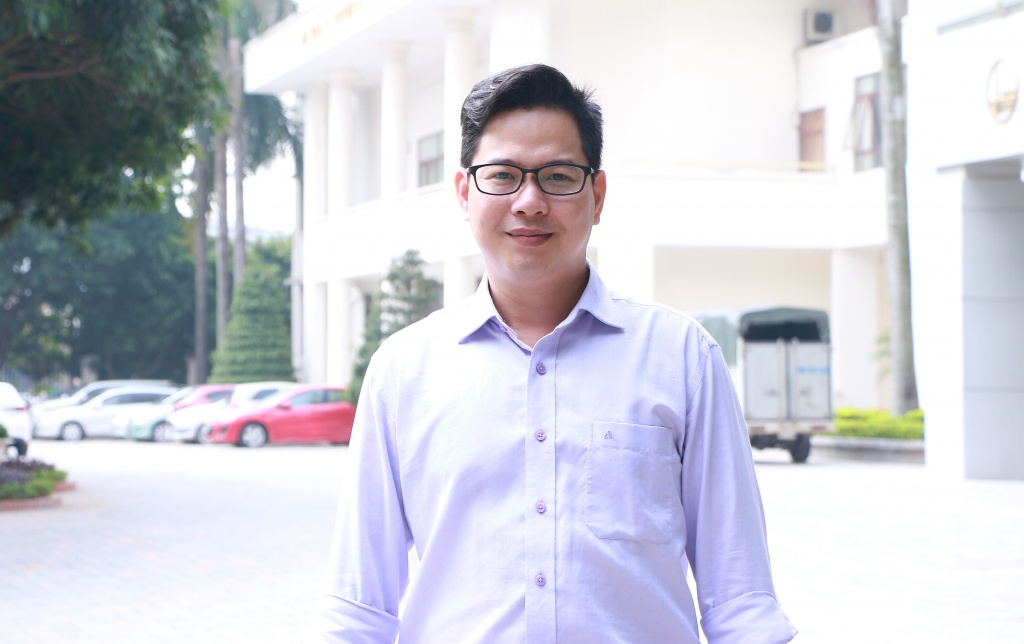 ts tran thanh nam khi hoc tro ung xu sai hinh phat cua thay co nen co 3 chu r nay