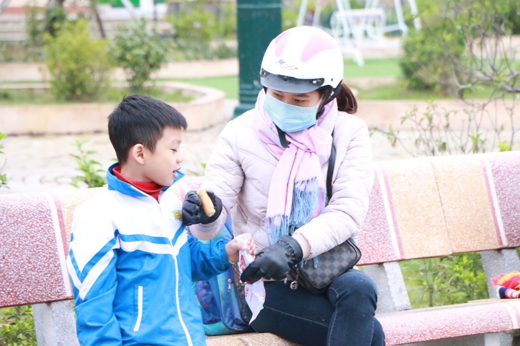 ret dam phu huynh lo lang tim cho gui con neu hoc sinh nghi hoc tranh ret