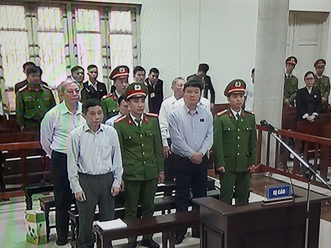 cu dien thoai de ne toi sau 9 nam cua ong dinh la thang