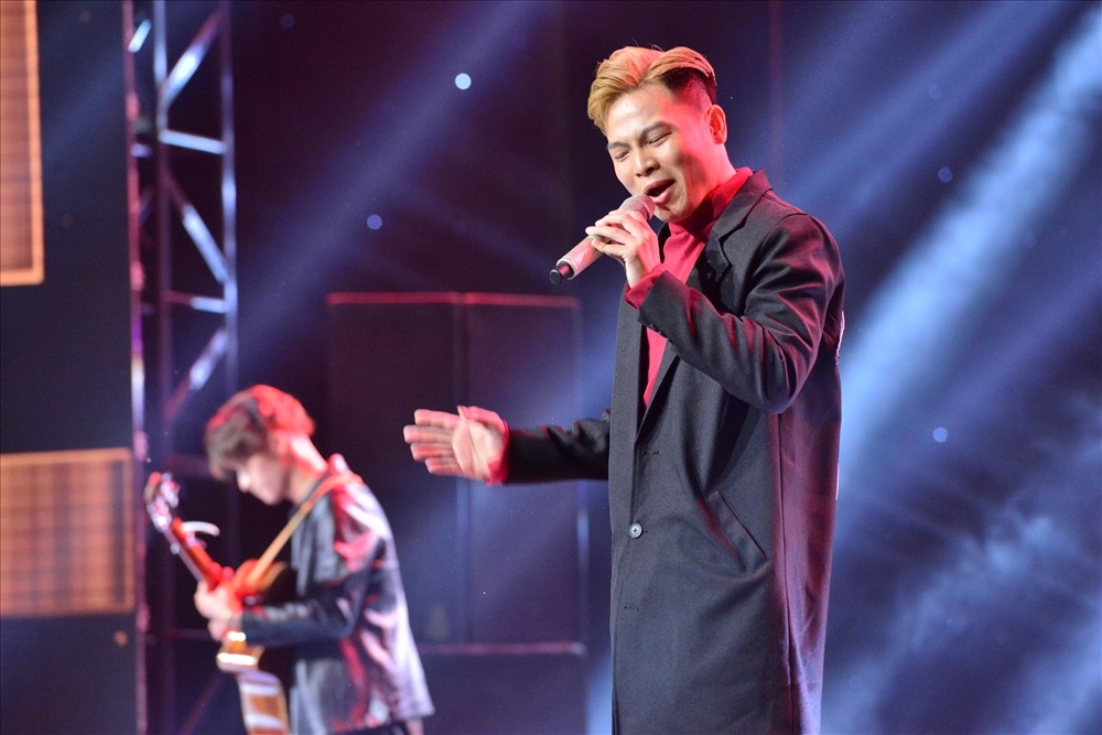 sing my song vi dau huong sac troi gay bao