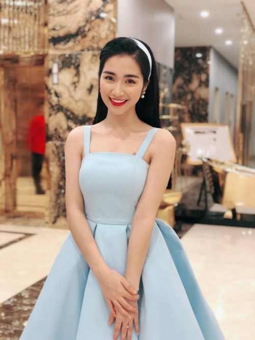 hoa minzy du da nang cap xai toan hang hieu nhung van mai mot tinh yeu voi son do