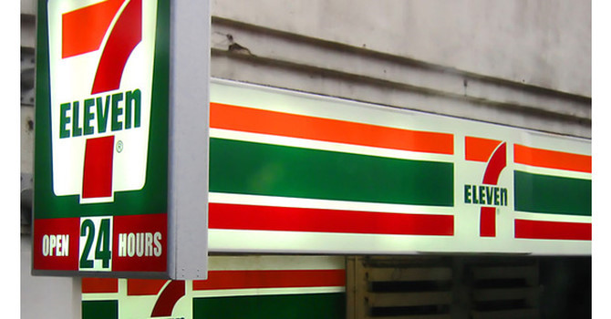 vi sao 7 eleven thanh cong vang doi o thai lan qua mat family mart