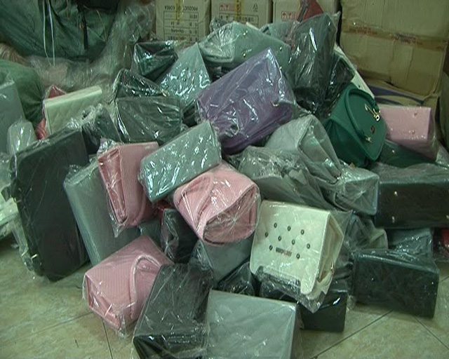 kham xet 13 container cho tui chanel hermes qua canh tham lau vao viet nam