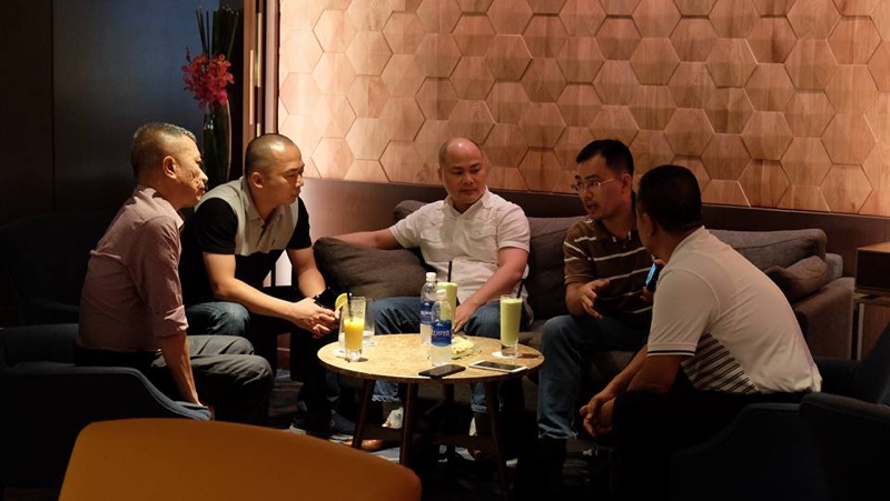 ceo bkav gap the gioi di dong bphone se ban tai sieu thi nay