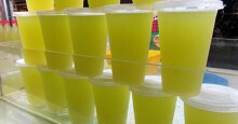 Công thức nước mía siêu rẻ = đường + nước lã