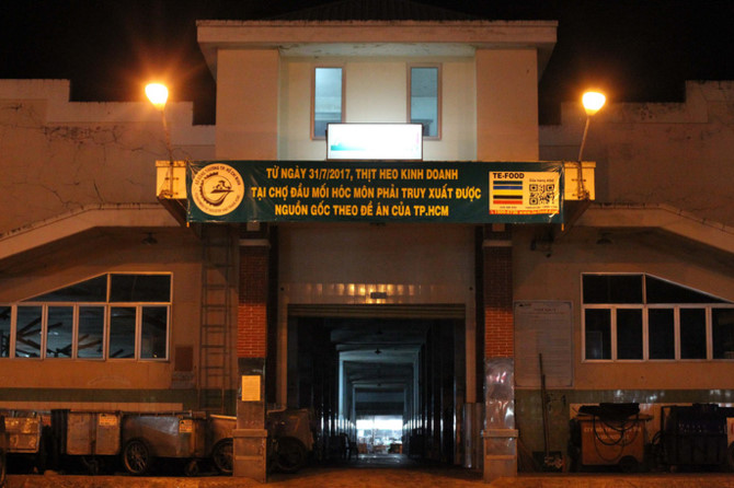 kiem tra giua dem 100 thit heo van chua the truy xuat nguon goc