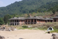 dung dua du khach tham quan son tra tu 30 10