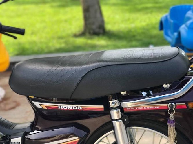 xe may honda dream ii bien khung gia 200 trieu tai ha noi