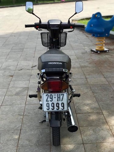 xe may honda dream ii bien khung gia 200 trieu tai ha noi